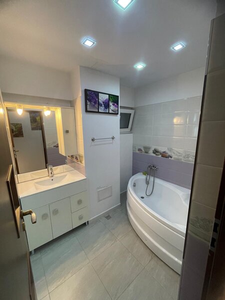 Sector 2, Mega Mall, apartament 4 camere.